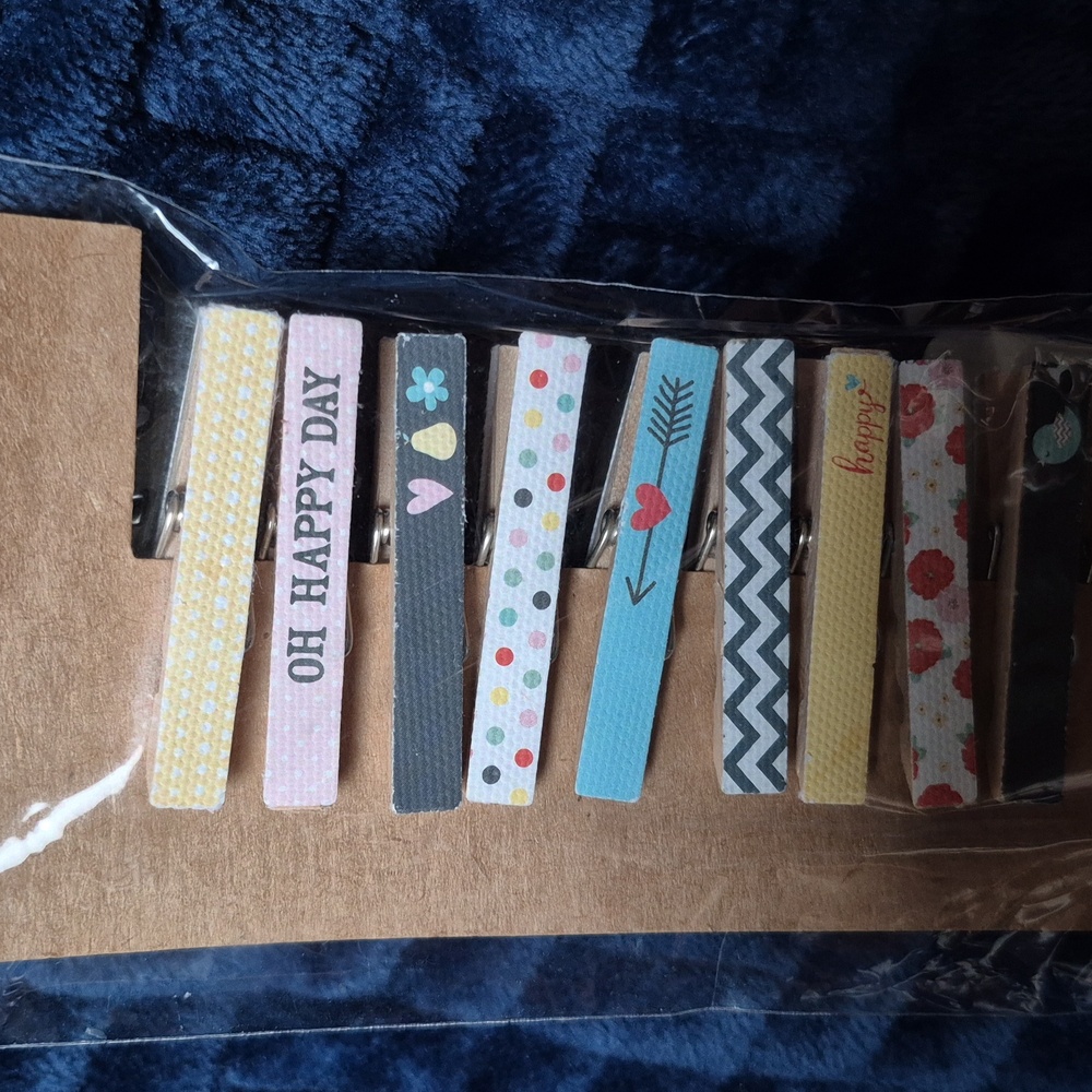 Mini Wood Clothespins Set Of 12, Brand New - Picture 3 of 7
